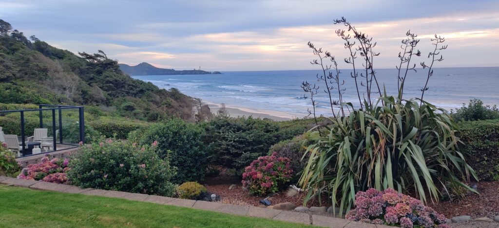 Pacific Surf Motorcoach Estate - Newport, Oregon